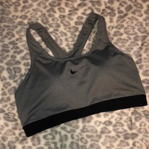 NIKE WOMENS SPORTSBRA